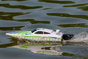 LightWave 400BL RTR Boat