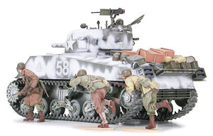 1/35 M4A3 Sherman 105mm Howitzer Assault Support